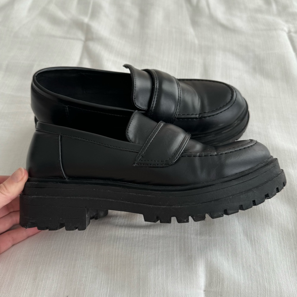 Women’s Black Loafers size 7.5